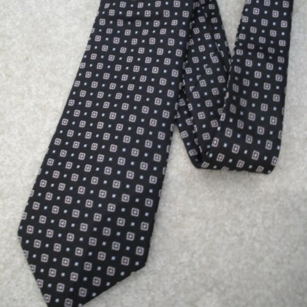 Mens Tie HUGO BOSS 100% Silk - Tiny Square Pattern on Black - 60 " X 3 1/2 " NEW